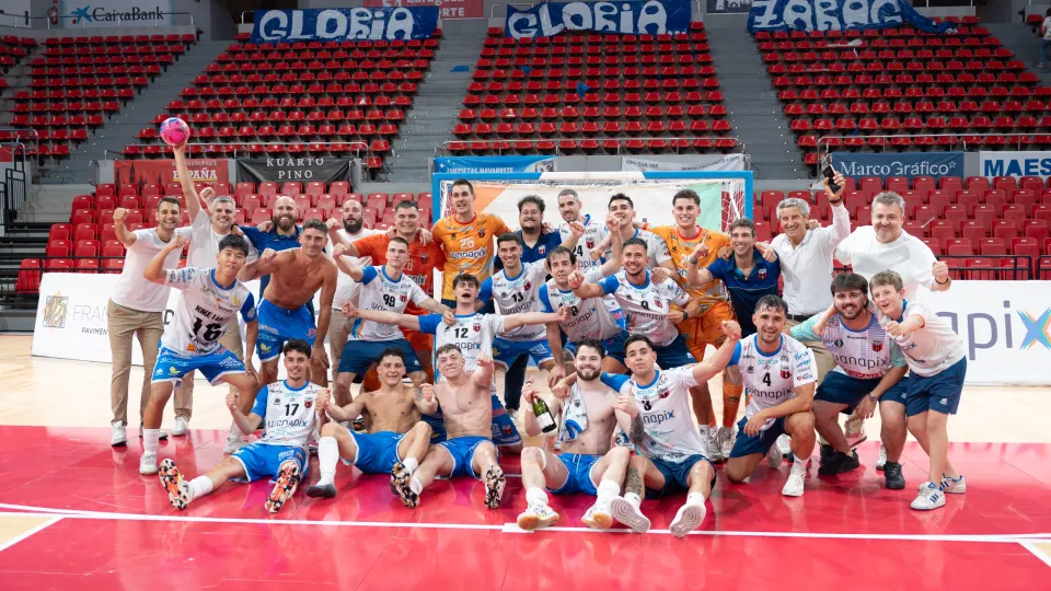 Team Wanapix celebrates their 2026 promotion on the track